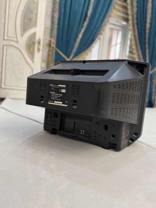 Телевизор JVC, подставка(мебель) в ПОДАРОК!!!
