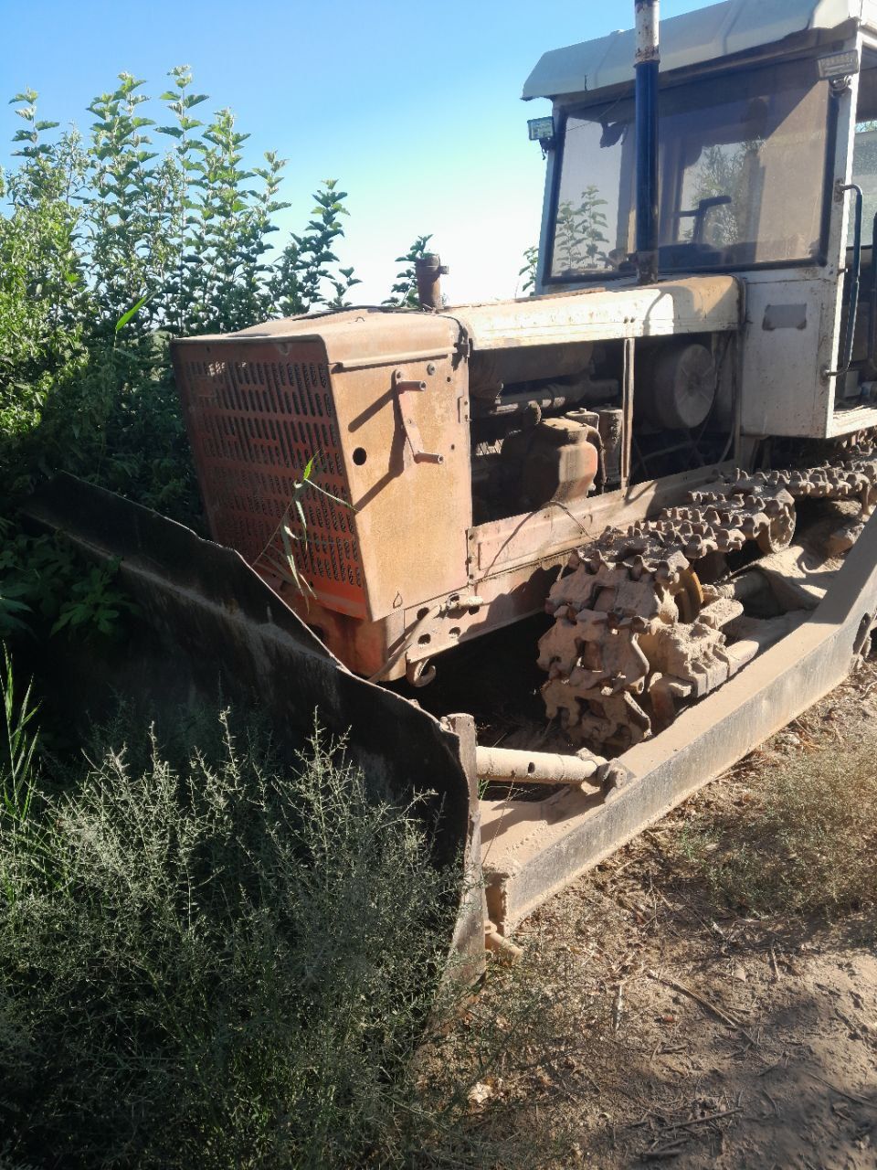 Buldozer sotiladi
