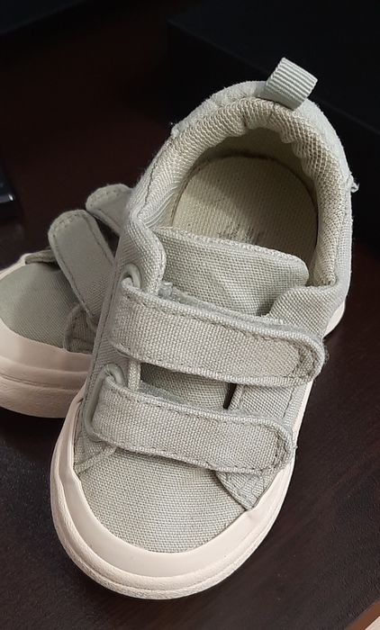 Кецове от брезент

H&M