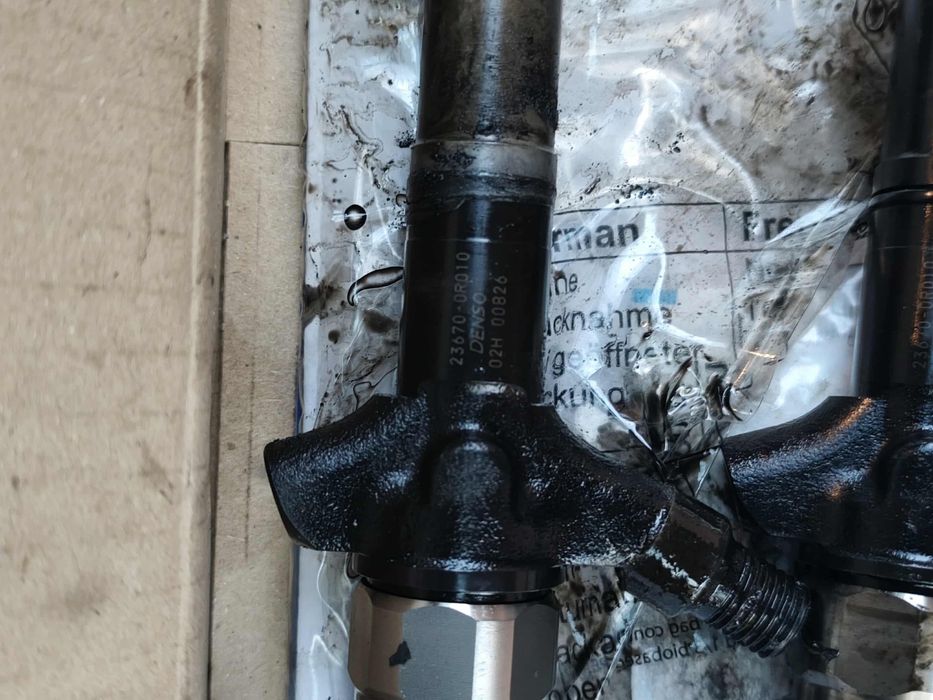 Дюзи за тойота авенсис