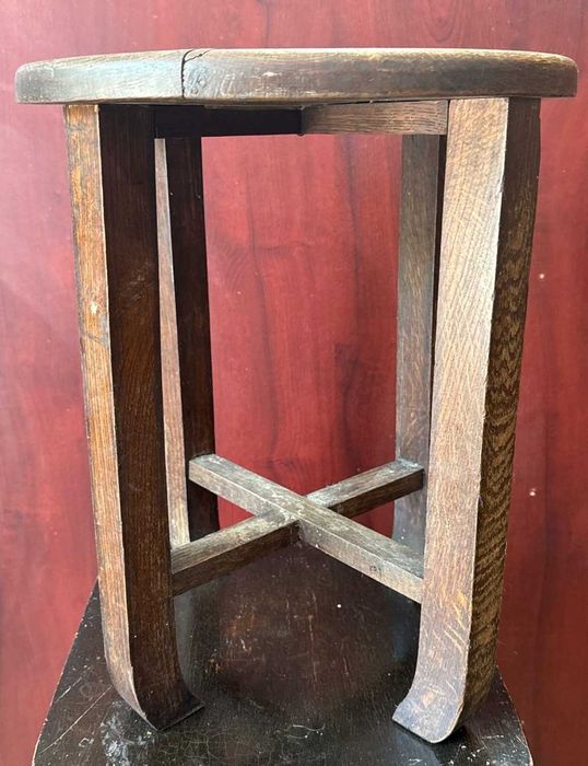 Taburet vintage din lemn masiv Stil ArtDeco; Scaunel