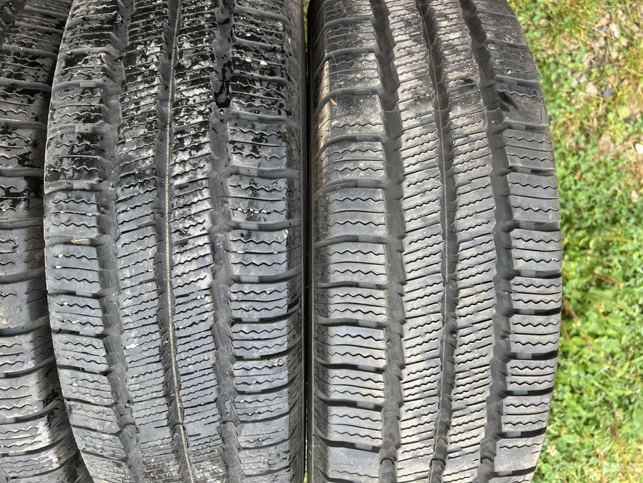 Anvelope de iarna 225/75/16 C