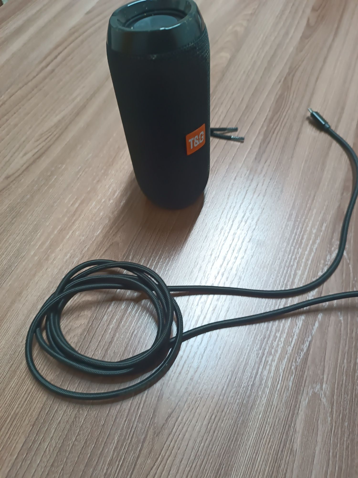 Продам bluetooth колонку T&G бу
