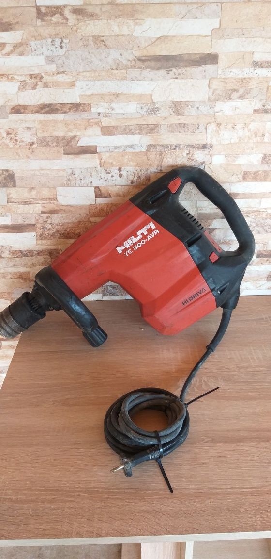 Hilti  Makita Dewalt