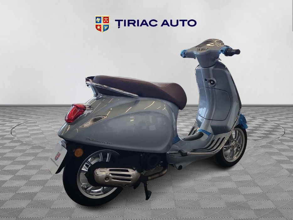 Piaggio Vespa Primavera 50 Grigio