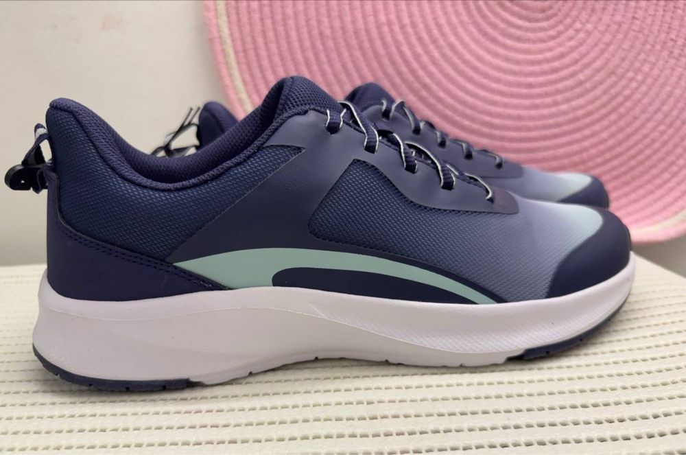 Кроссовки Америка бренд