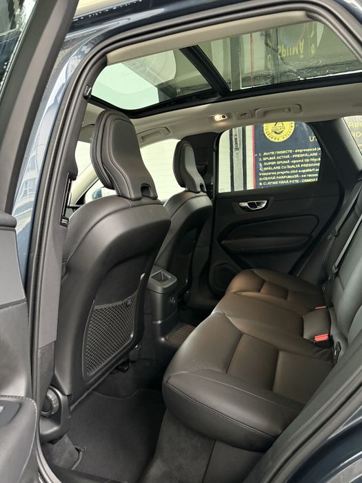 Volvo XC 60  T6 Recharge Plug-in Hybrid AWD Panoramic 2021