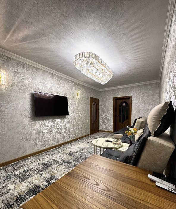 Yunusobod metro oldida 3-4 daqiqa yo‘l