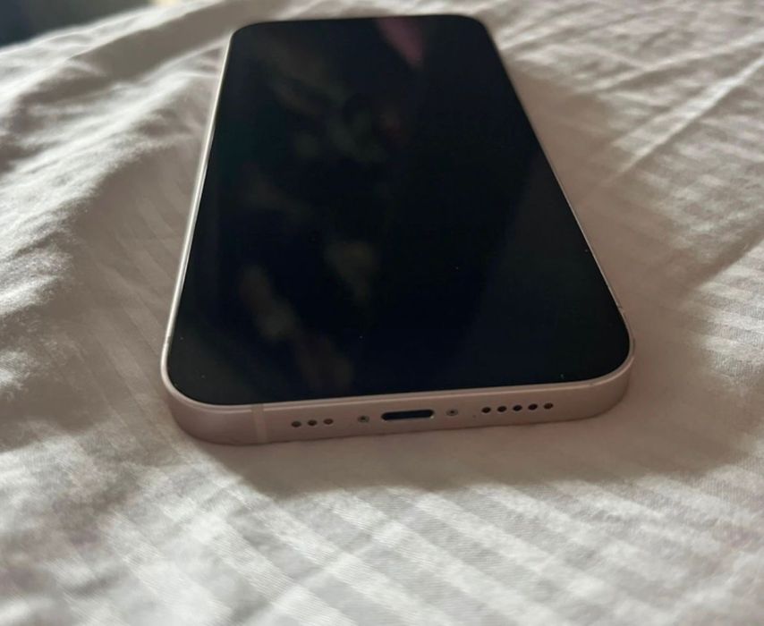 iPhone 13 pink Impecabil