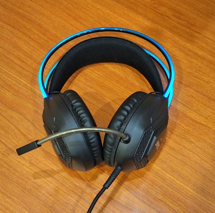 Продам наушники игровые б/у в отличном состоянии!