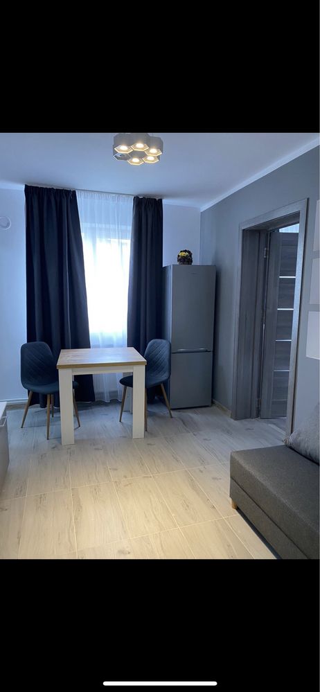 Inchiriez apartament