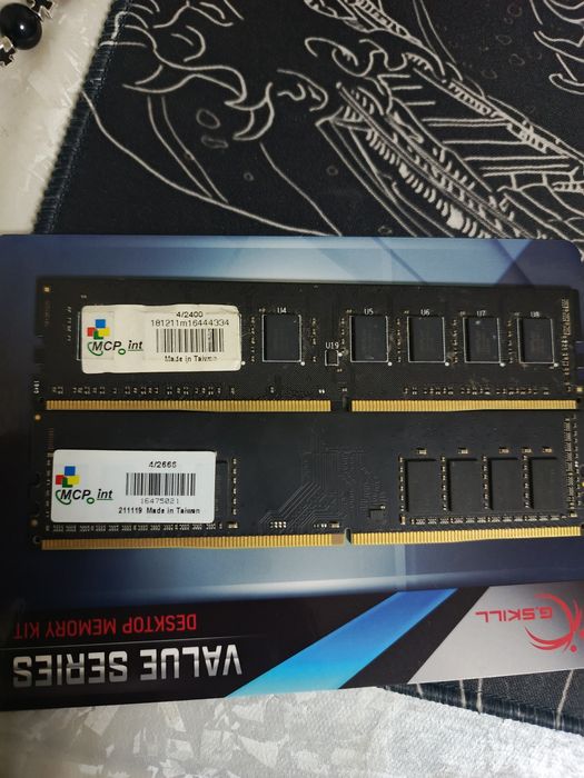 Продаю оперативную память. Ддр 3  4гб(2х)