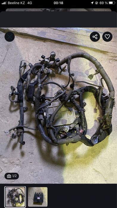 Коса под капота с компьтерами