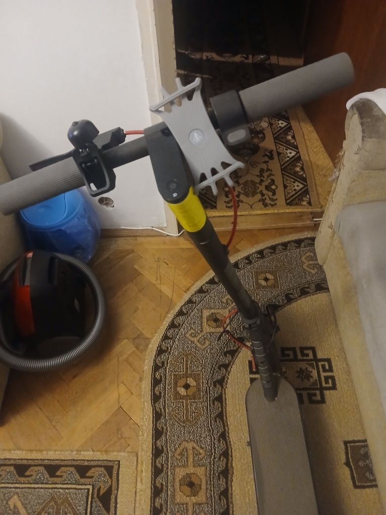 Trotineta electrica Xiaomi 4 lite