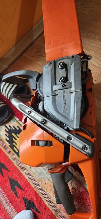Vand HUSQVARNA 572 XP ,an stare ca nou