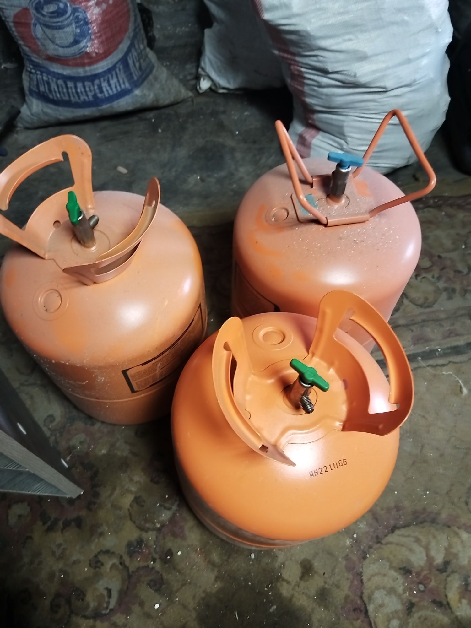 Продам баллоны 3