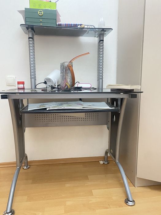 Стол компьютерный