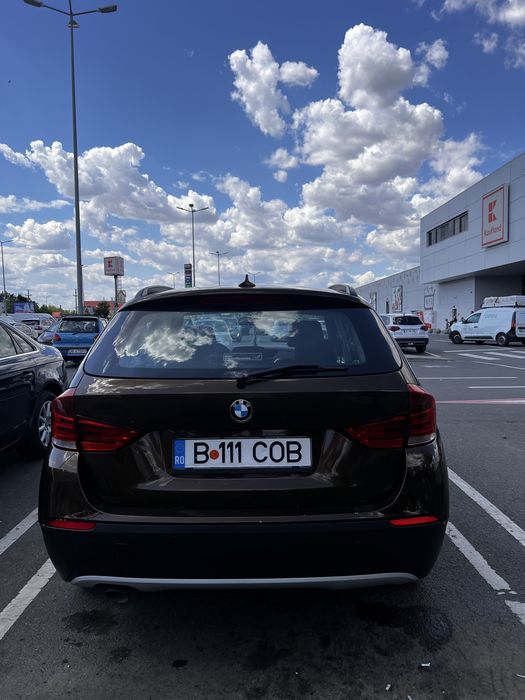 BMW X1  s drive 143cp maro