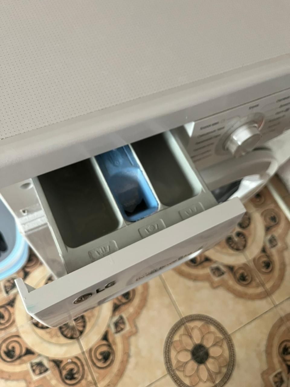 Продаю отличную стиралку lg F10b8ND