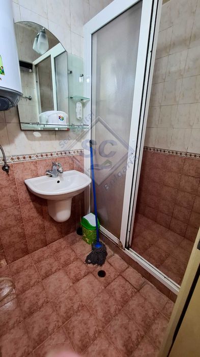 Дава се под наем Тристаен апартамент в Варна, Червен площад - 80 кв.м за 561 € - Снимка #6