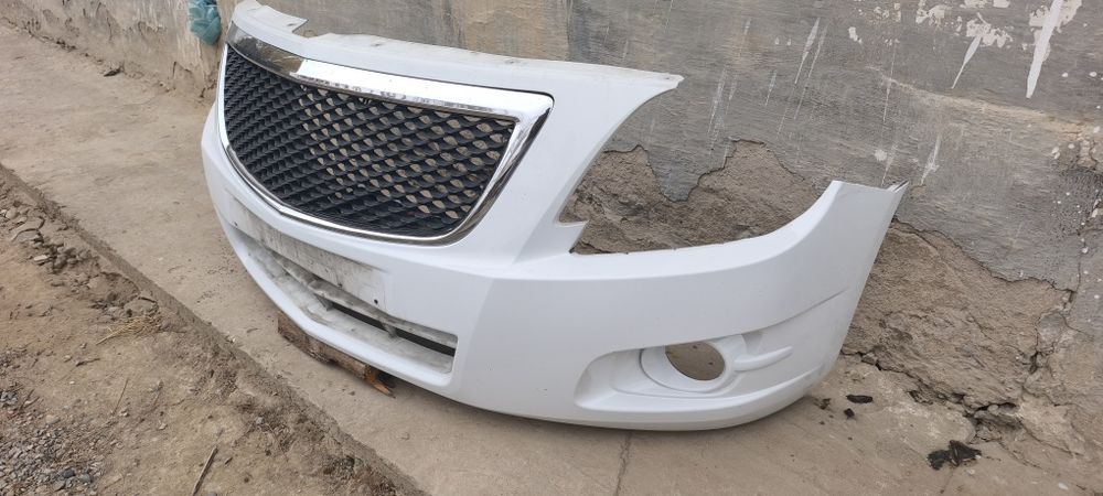 Продам бампер б.у