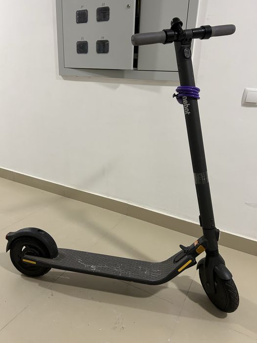 Продам электросамокат Ninebot