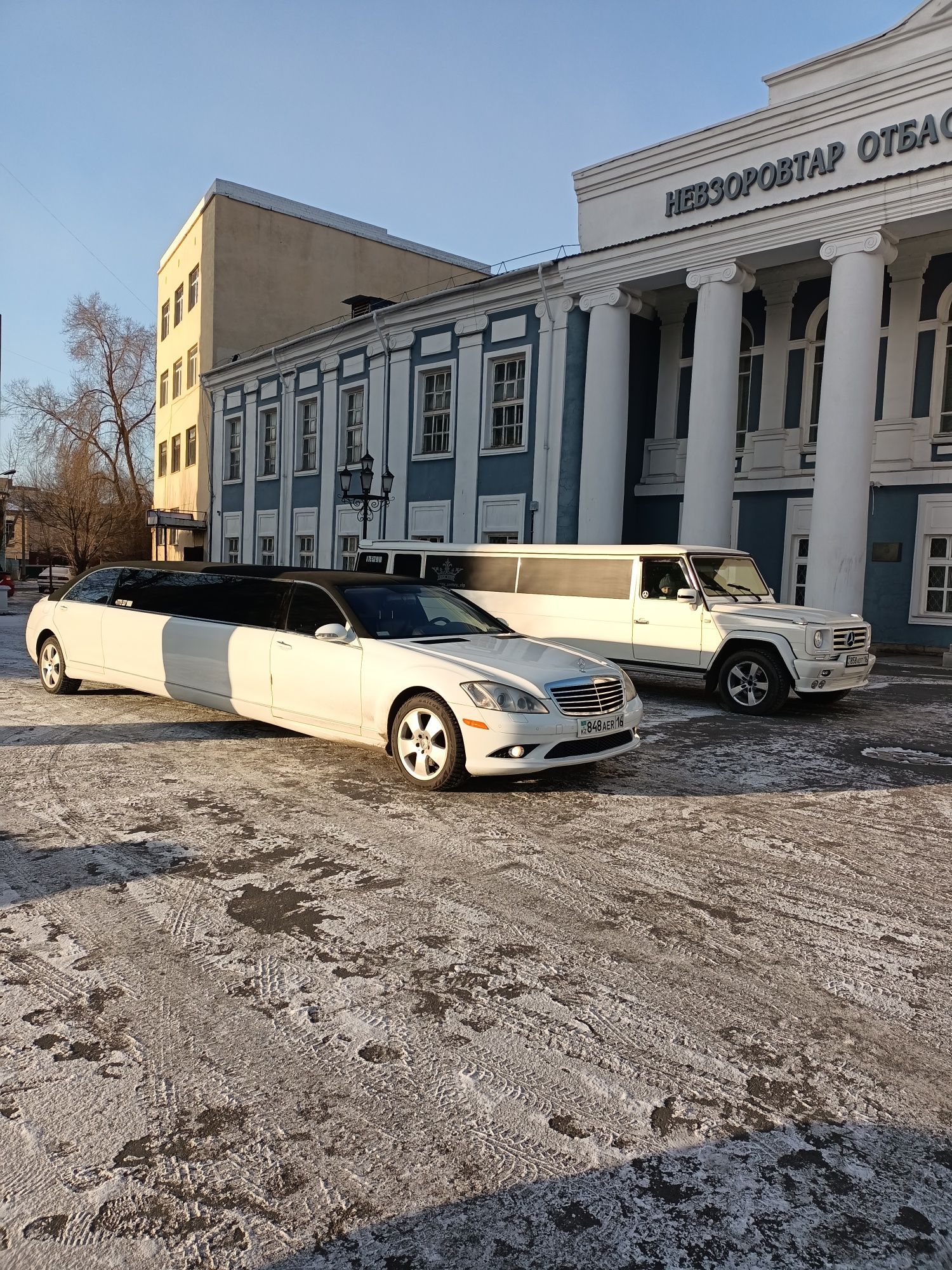 Аренда Лимузинов,Выписка с роддома,катание на свадьбе,прокат лимузинов