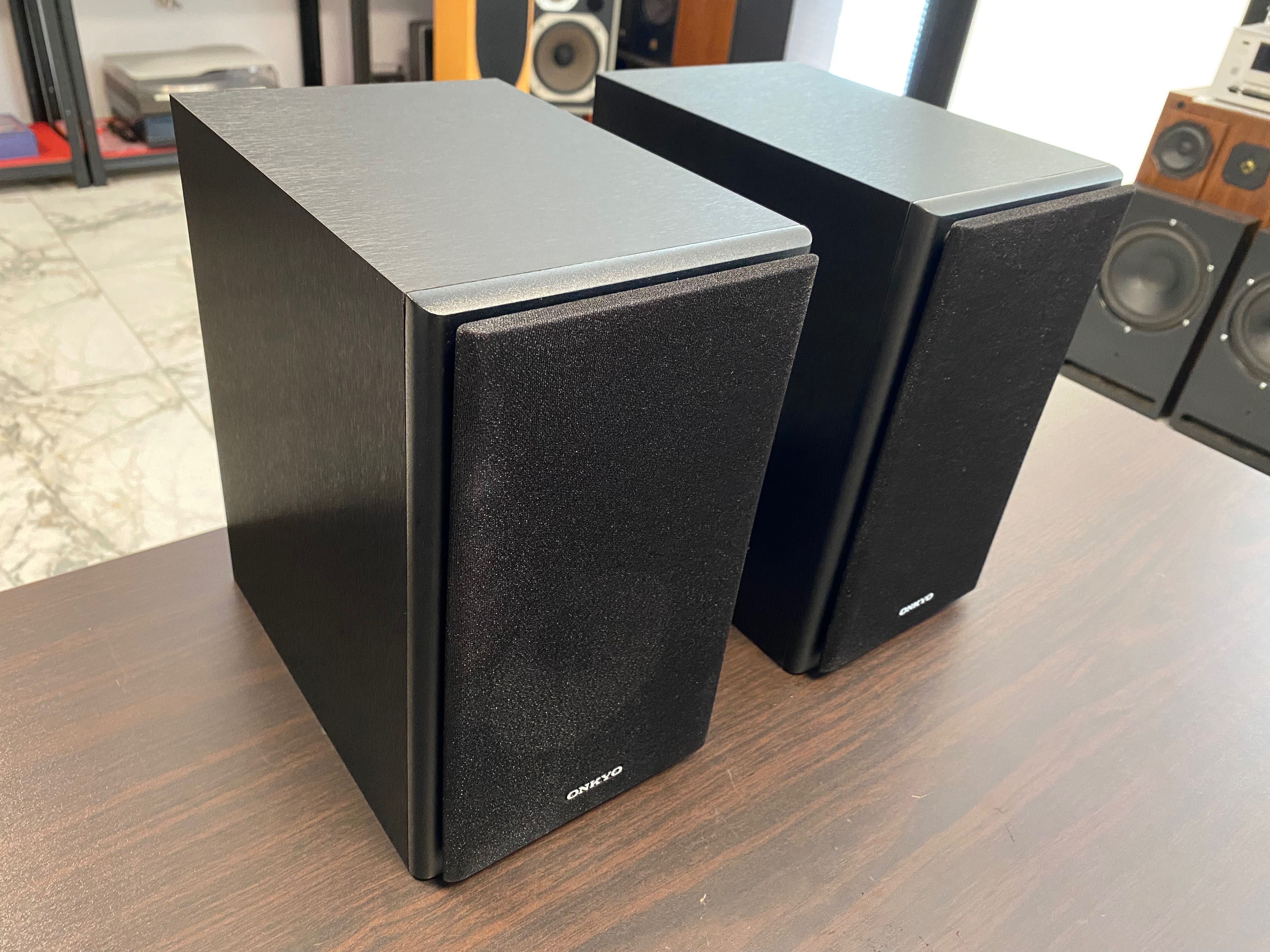 Чудесни тонколони Onkyo