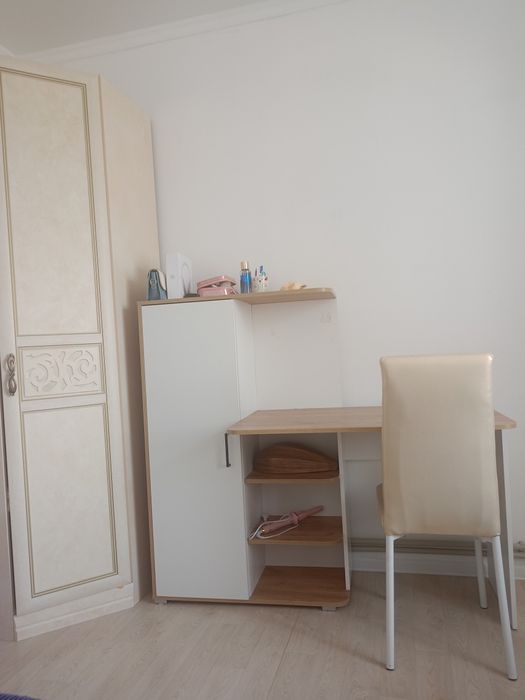 Угловая шкаф, шифонер рр 70 на 70