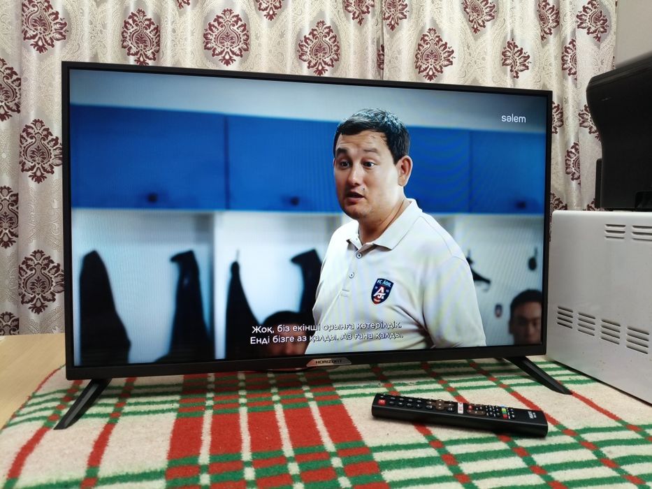 Продам телевизор Smart TV 32 дюйма. Безрамочный.