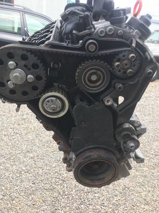 Motor VW Golf6/PassatB7/Superb2/ 2.0 TDI cod motor CFF