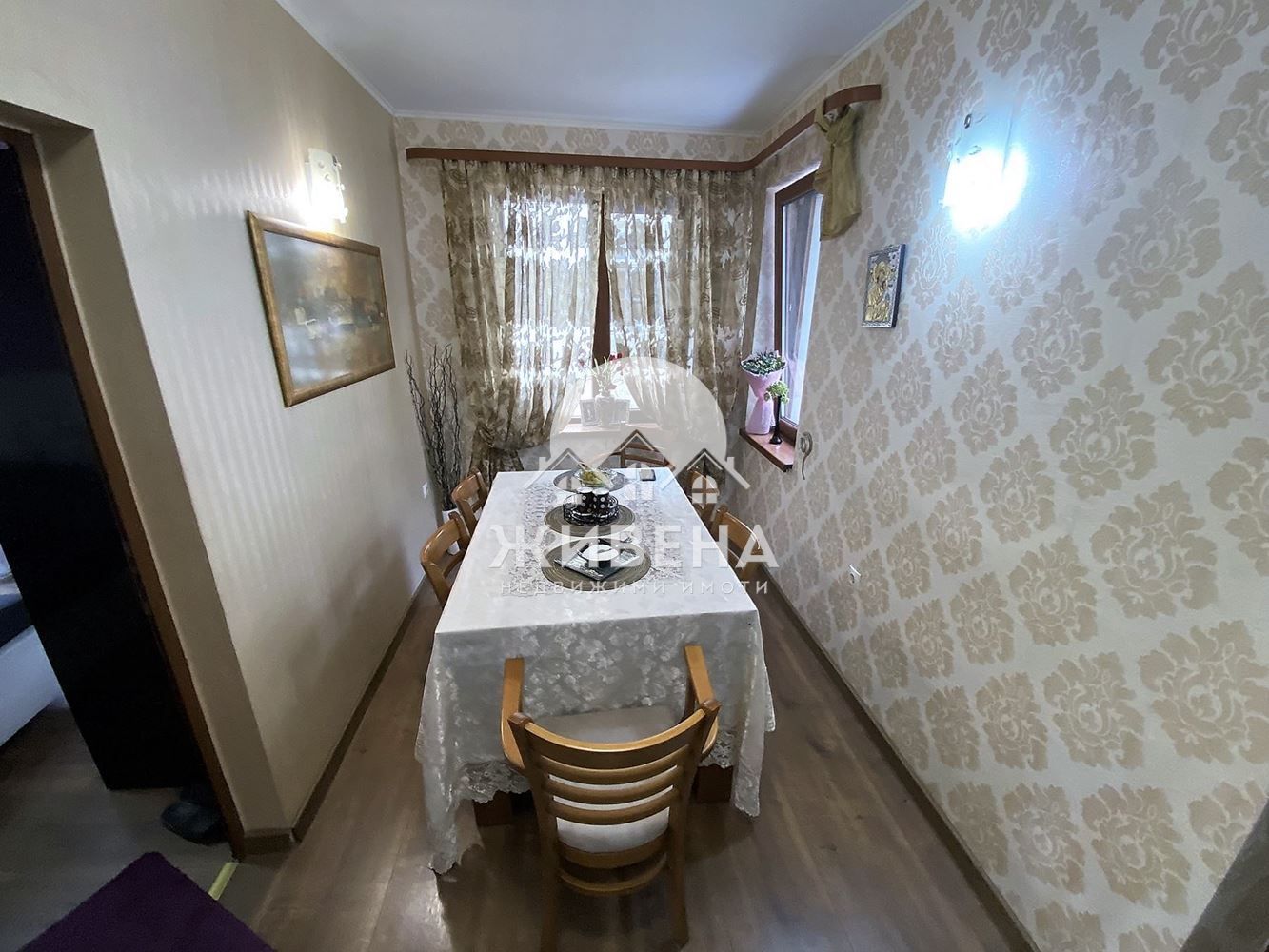 4-стаен апартамент в Идеален център, Варна, обща площ 180 кв.м