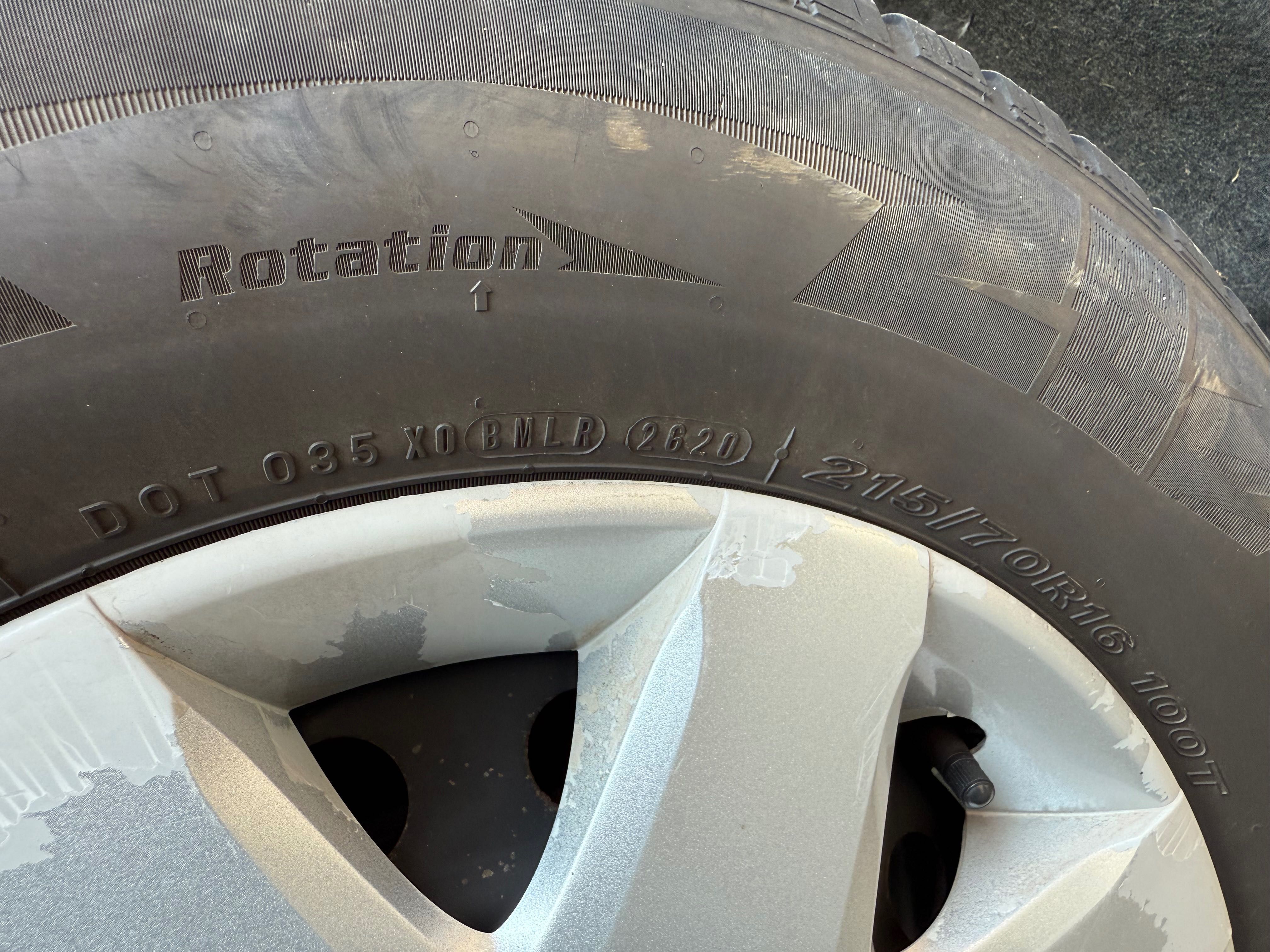 Зимни гуми NEXEN WINGUARD SNOW G3 215/70/16 с подарък джанти