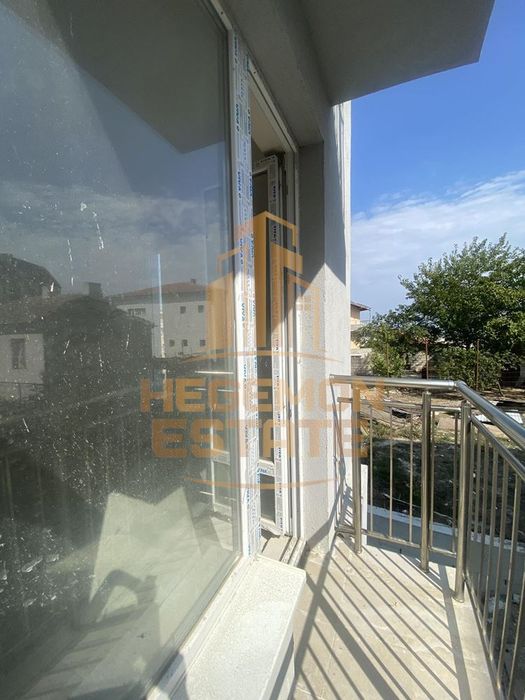 Продава се Двустаен апартамент в Варна, Виница - 48 кв.м за 1605 €/кв.м - Снимка #2