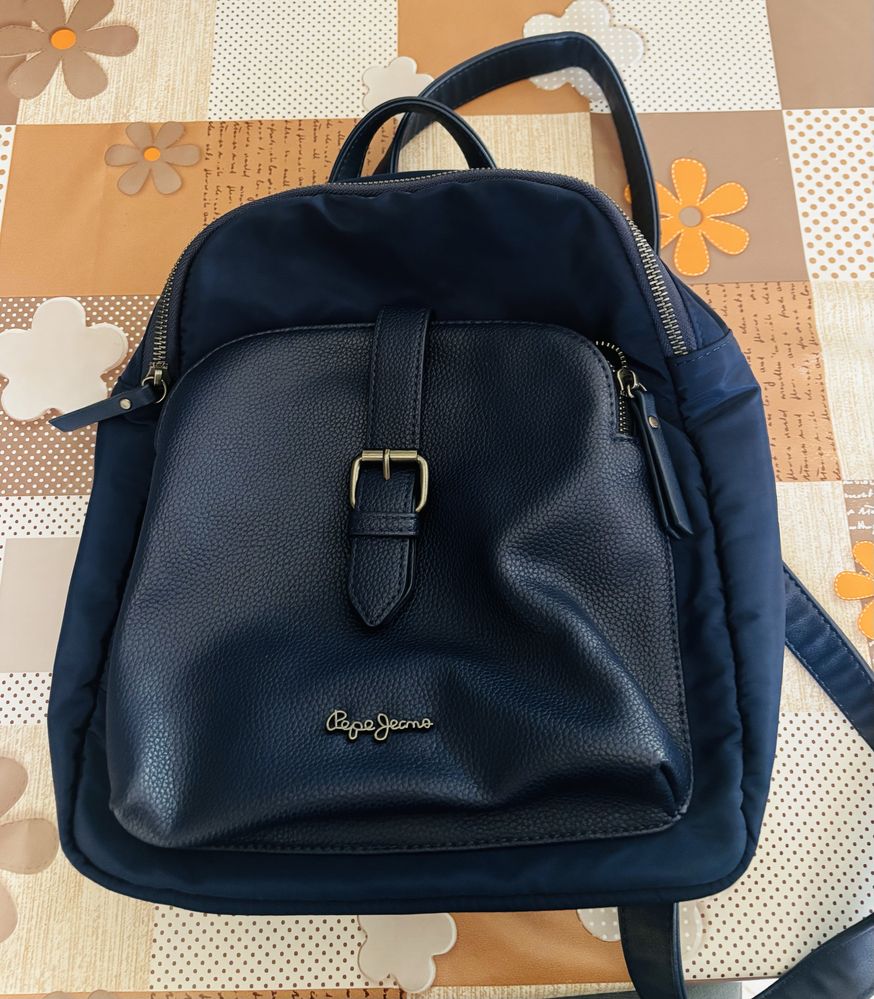 Тъмносиня раничка Pepe Jeans