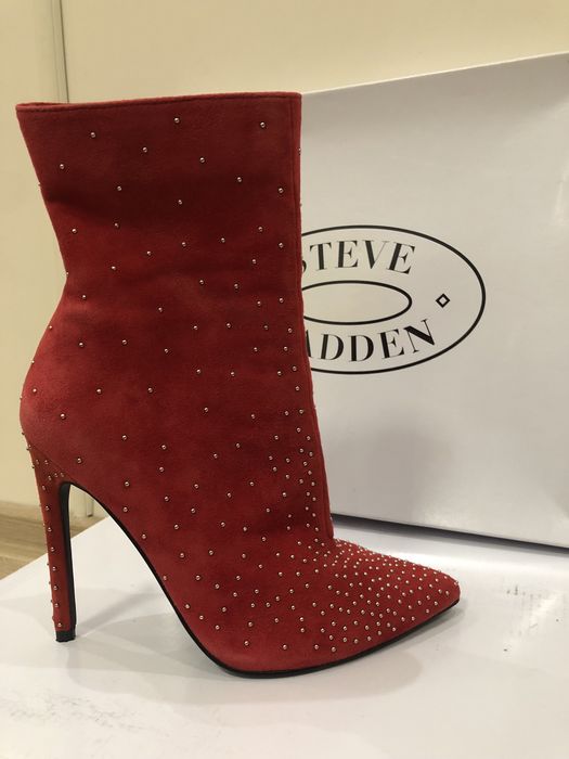 Червени боти Steve Madden с тънък ток