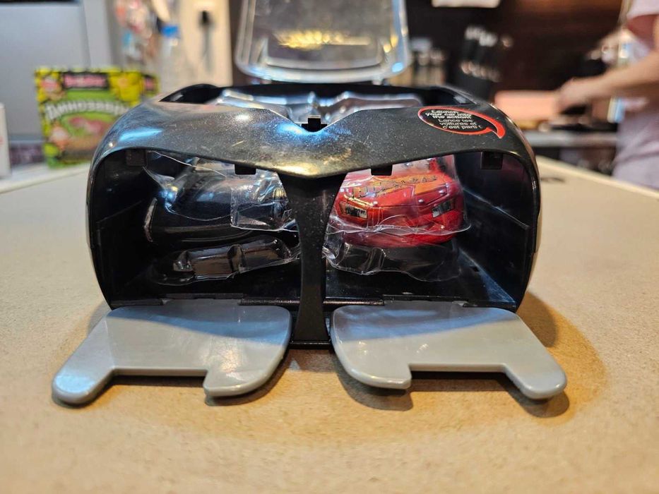 Дисни Колите - Гараж /куфарче/ с изстрелвачка