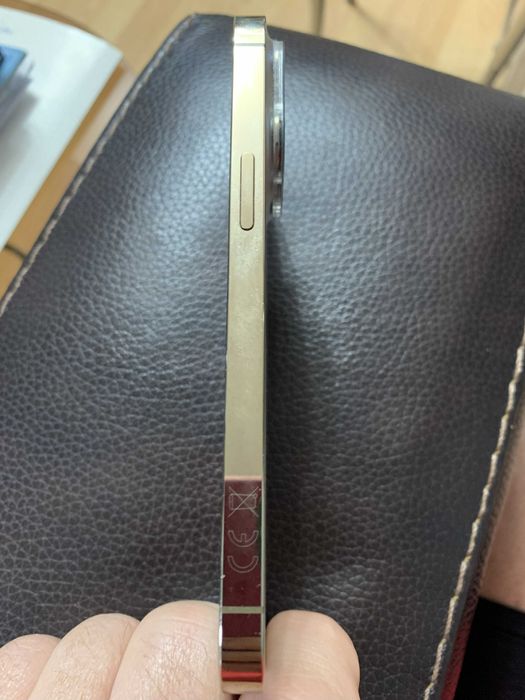 Vand iPhone 13 PRO, 256 GB, Gold, in stare excelenta!