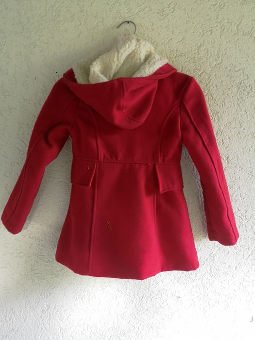 Palton rosu 3-5 ani