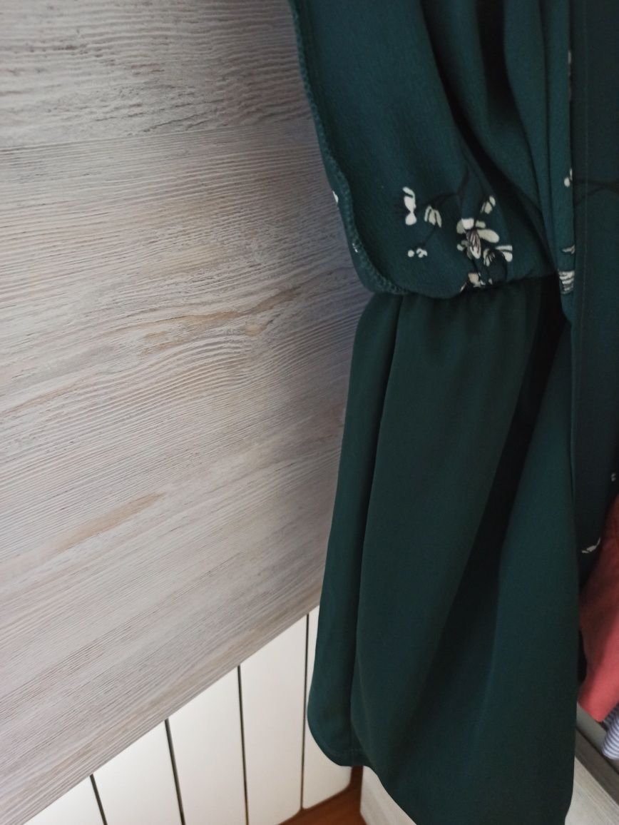 Тъмнозелена рокля Vero Moda с птици и цветя