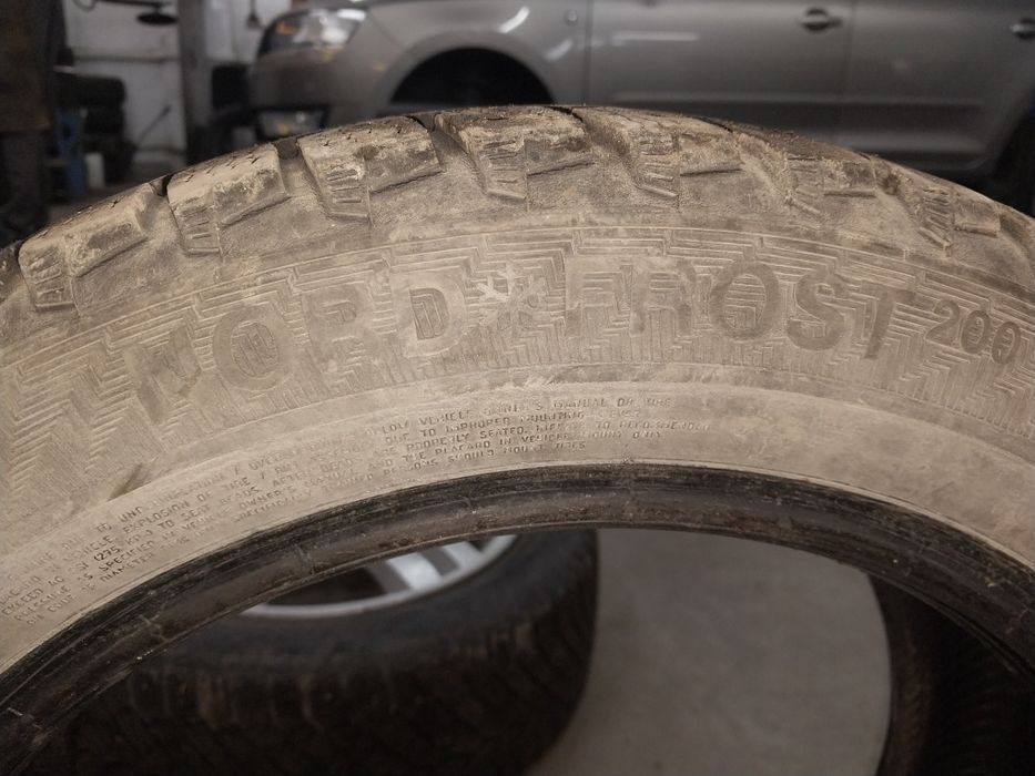 Продам шины в комплекте 185/55 R15