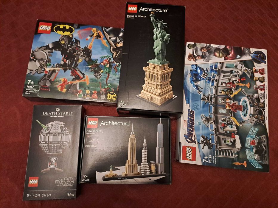 ЧИСТО НОВИ комплекти Лего