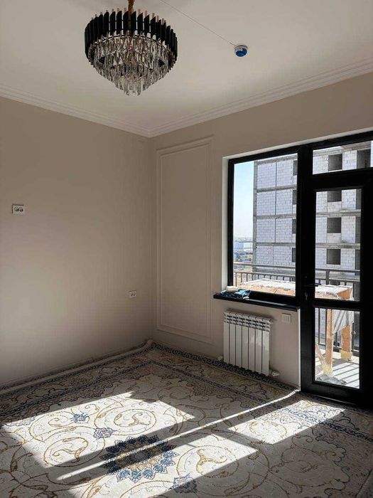 Продаю срочно дом своя 2 ком 10 этаж новостройка мебель и техника