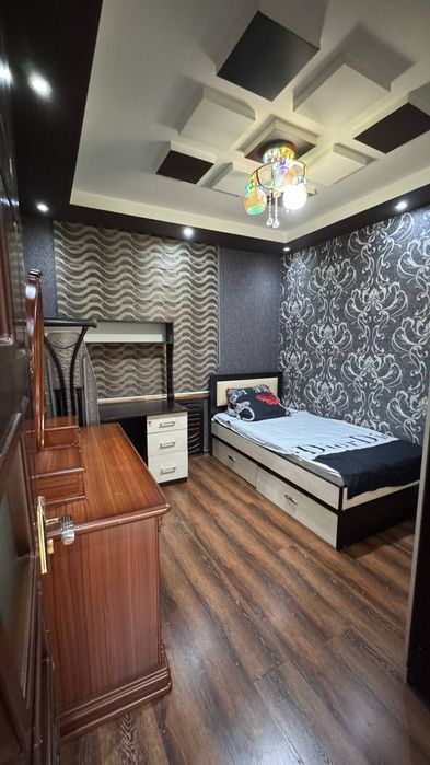 Продаётся 4 ком; 90м2 Ц-5 ор-р: на Небе, Gentlemen’s pub