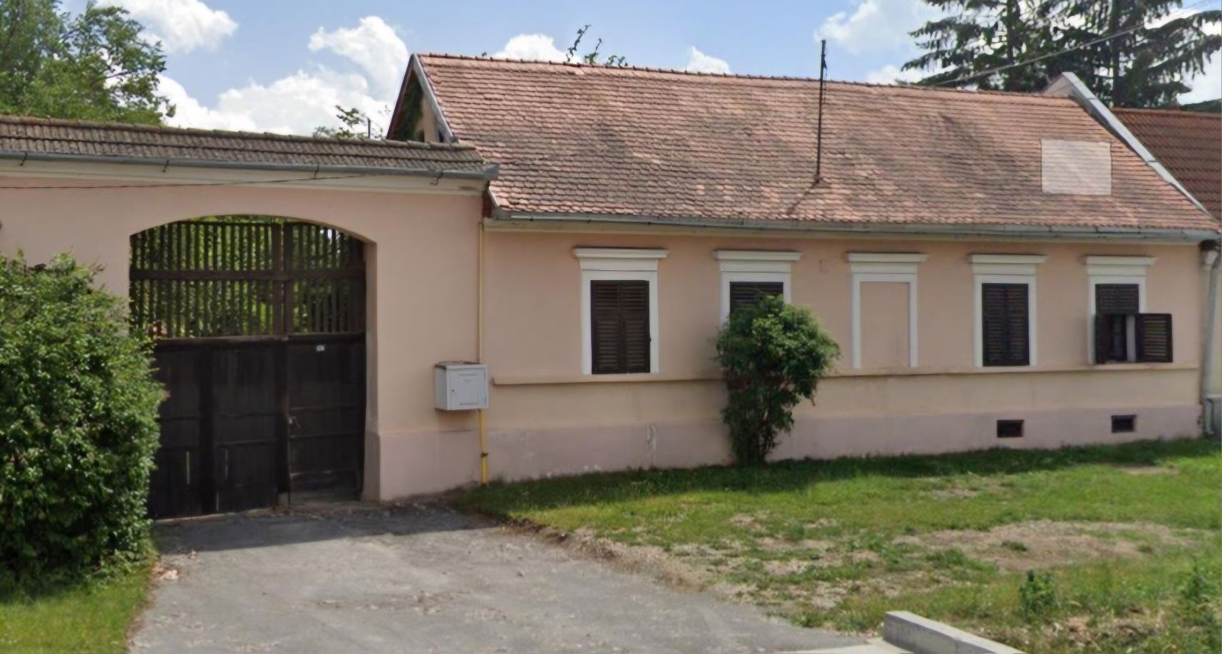 Particular vand casa saseasca central Harman