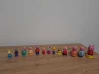 Vand lot cu 13 jucarioare Peppa Pig
