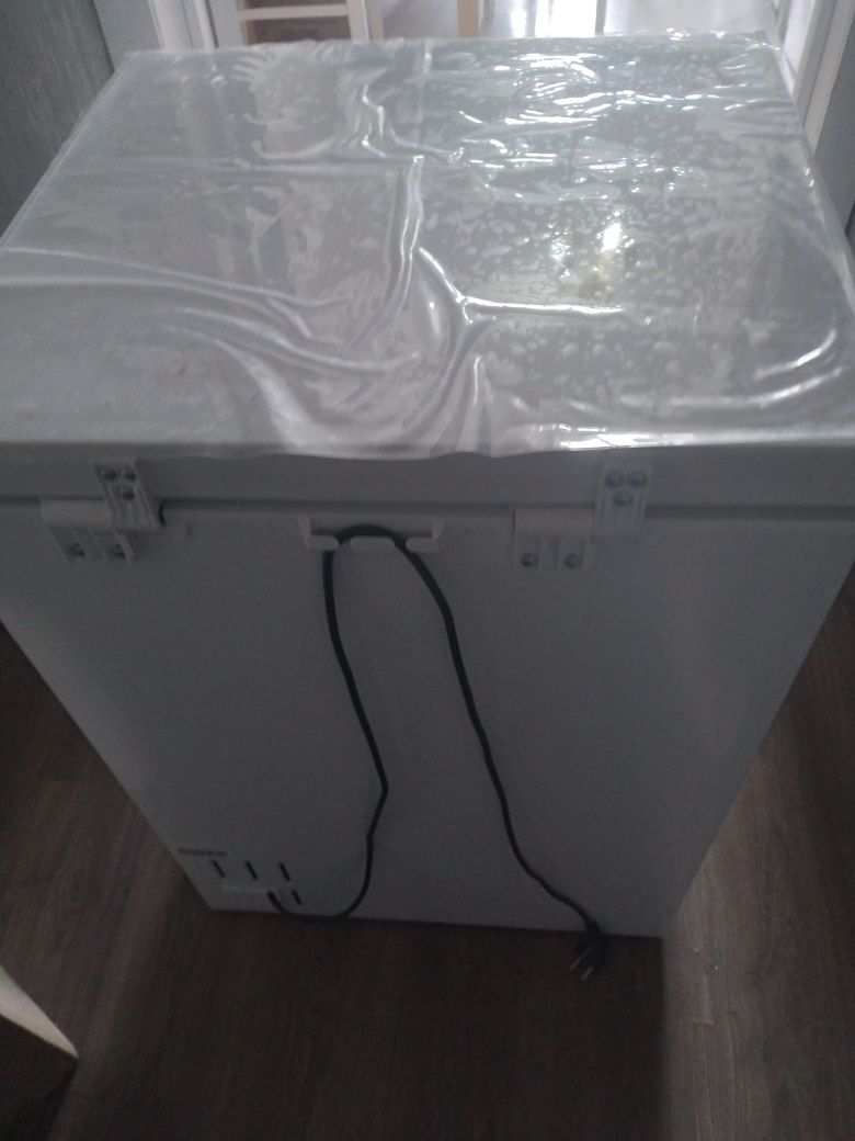 Продам морозильник