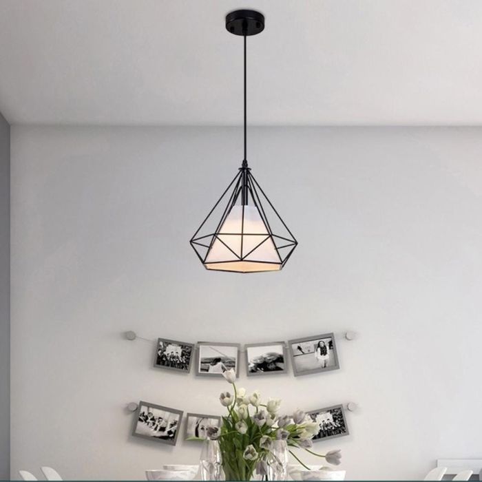 Люстра светильник лампочка освещение