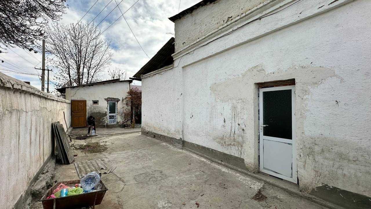№ 2010 Дом старый постройке площадью 6 соток по ул. ДуЧинор