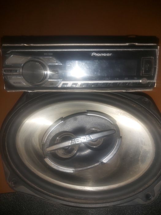 Продам колонку и магнитолу